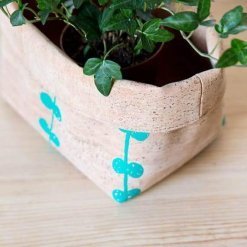 cubremaceta cesto corcho estampado